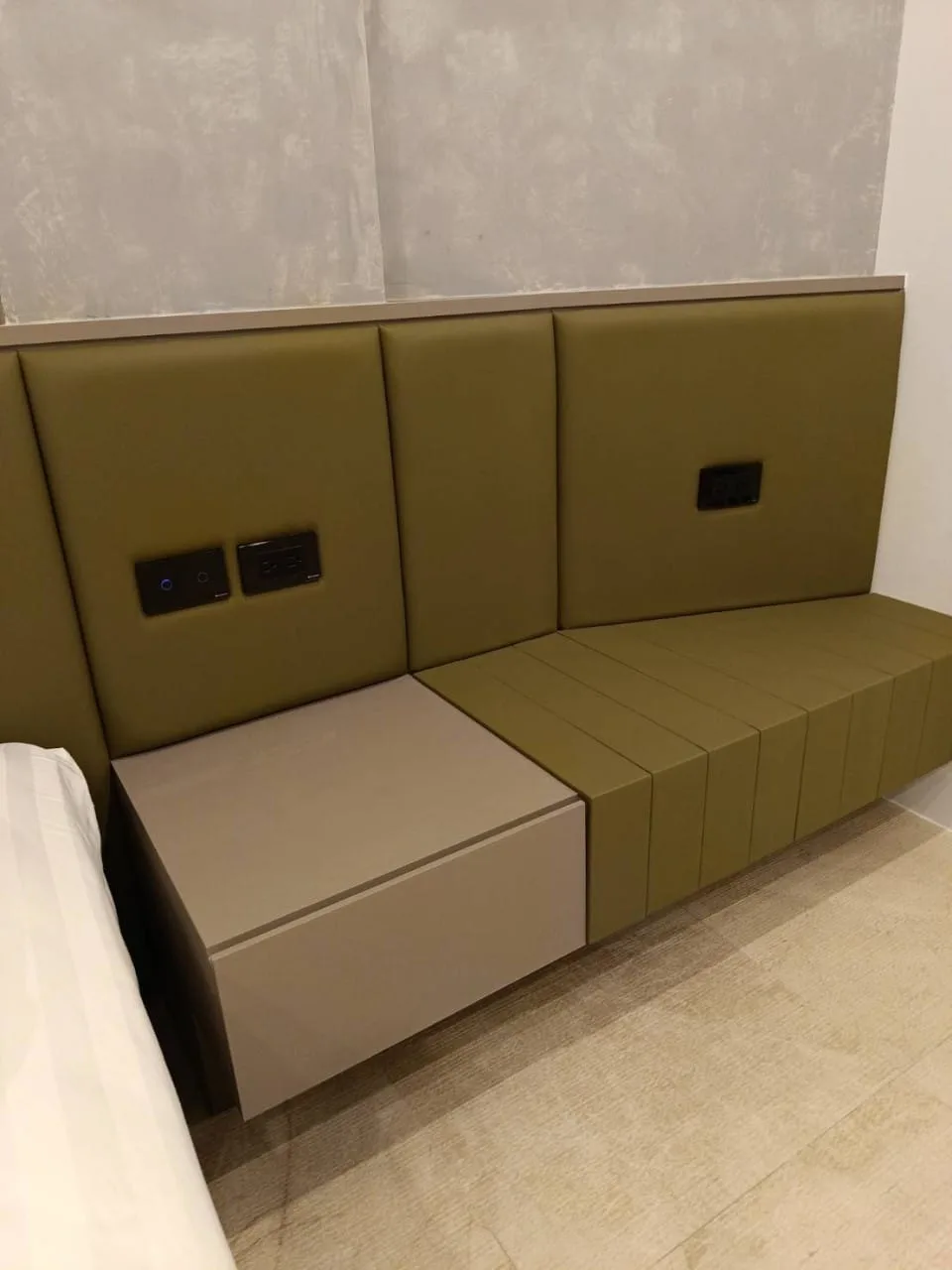 LINE_ALBUM_402_241027_5